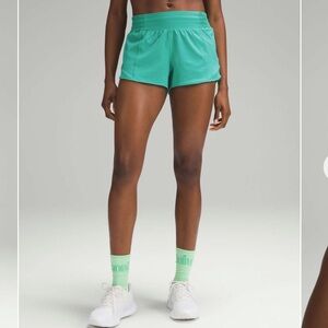 Lululemon Hotty Hot Hi-Rise Short 2.5” - Kelly Green